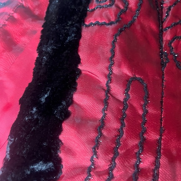 Embroidered Vest Mongolian Fur‎ trim made from Vintage Fabric.Fully lined medium - Picture 7 of 7